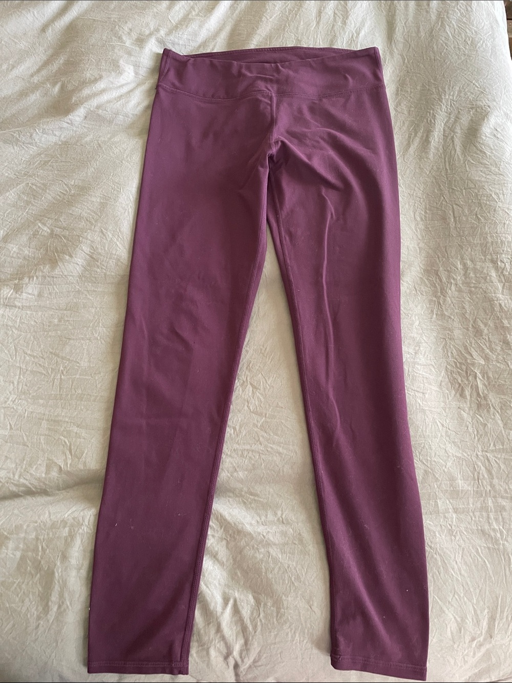 Fabletics Plum/Magenta Stretch Leggings